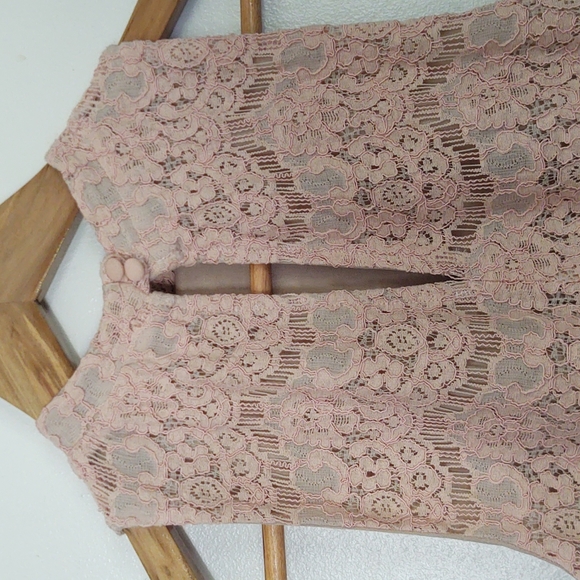 Love Fire Blush and Nude Lace Sleeveless Top sz S women's - Picture 5 of 14